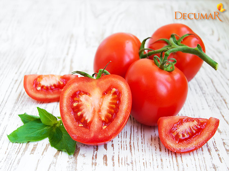 Cà chua cũng là một biện pháp làm giảm mụn viêm gây ngứa một cách hiệu quả