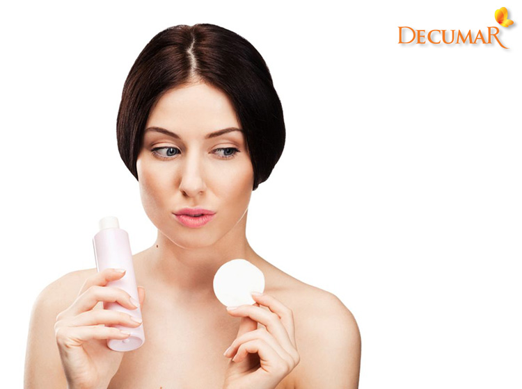 Cần cẩn trọng lựa chọn các loại sản phẩm rửa mặt, chăm sóc da khi đang bị tình trạng mụn sưng viêm