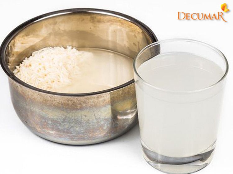 Sử dụng nước vo gạo để trị mụn thâm là một phương pháp đem lại hiệu quả khá tốt