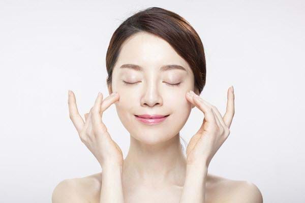 Mách bạn 4 loại trái cây đắp mặt giúp trị mụn thâm hiệu quả