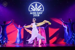 Decumar tỏa sáng cùng đêm thi Miss DAV – Hoa khôi Ngoại giao 2018