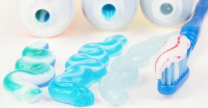 Bí quyết trị mụn bọc bằng kem đánh răng