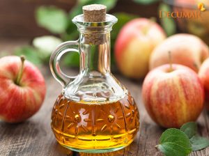 Thoát khỏi nỗi lo mụn ẩn dưới da với giấm táo