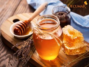 Dùng mật ong trị mụn bọc như thế nào mới hiệu quả?