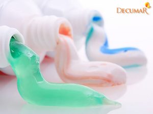 Trị mụn viêm bằng kem đánh răng – HẠI nhiều hơn LỢI